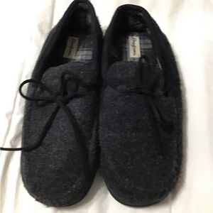 Men's Black dearfoam slippers size large 11-12
